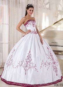 Strapless Floor-length Satin Charming Quinceaneras Dress in White
