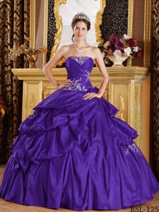 Exquisite Strapless Floor-length Lace-up Taffeta Quinces Dress in Purple