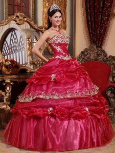Hot Red Strapless Layered Organza Quinceanera Dress with Appliques and Pick-ups