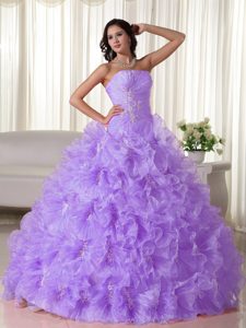Ruched Strapless Lavender Organza Quinceanera Dresses with Appliques and Ruffles