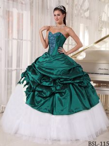 Sweetheart Floor-length Appliqued Quinceaneras Dress in Taffeta and Tulle