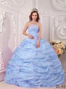 Exclusive Ball Gown Strapless Organza Lilac Quince Dresses with Appliques