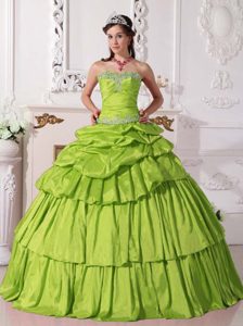 Low Price Ball Gown Sweetheart Quinceanera Dresses in Yellow Green