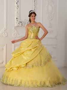 Princess Sweetheart Yellow Quince Gowns with Embroidery in Taffeta and Tulle