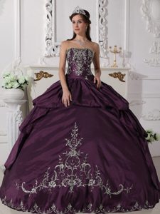 Purple Quinceanera Gown Dresses in Taffeta with Embroidery and Pick-ups 2013