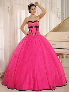 Sweetheart Quinceanera Gown Dresses with Beadings in Hot Pink and Black