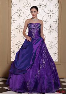 Modest Strapless Purple Taffeta and Organza Quinceanera Dresses with Embroidery
