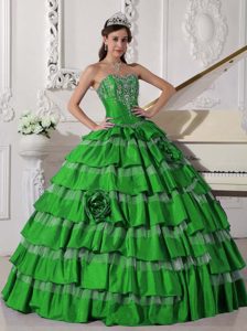 Chic Sweetheart Green Appliqued Taffeta Quinceanera Dress with Layers and Flowers