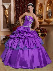Ruched Sweetheart Taffeta Purple Quinceanera Dresses with Pick-ups and Appliques