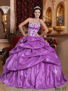 Strapless Lavender Taffeta Quinceanera Gown Dresses with Pick-ups and Appliques