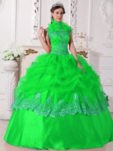 Spring Green Halter Top Beaded Taffeta Exquisite Dresses for Quinceanera