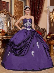 White Appliques for Eggplant Purple Sweetheart Quinceanera Gown Dresses