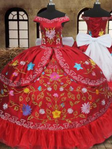 Hot Sale Off the Shoulder Sleeveless Floor Length Embroidery and Bowknot Lace Up 15th Birthday Dress with Red