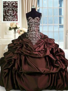 Burgundy Ball Gowns Beading and Embroidery and Pick Ups Quinceanera Dresses Zipper Taffeta Sleeveless Floor Length