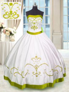 White Sweet 16 Quinceanera Dress Military Ball and Sweet 16 and Quinceanera with Embroidery Strapless Sleeveless Lace Up