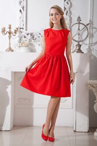 New Red A-line Scoop Knee-length Taffeta Dama Dress for Quinceaneras