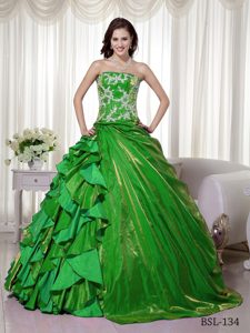 Ball Gown Strapless Sweet Spring Green Sixteen Dress with Appliques