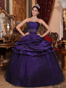 Nice Purple Beaded Strapless Dresses for Quince in Tulle and Taffeta