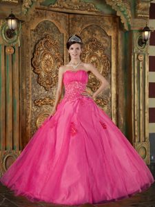 Sweetheart Appliqued Quinceanera Dresses in Hot Pink with Beading