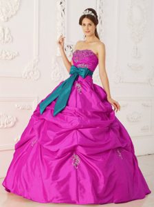 Beautiful Strapless Taffeta Quinces Dresses with Bowknot in Fuchsia