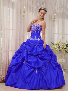 Blue Sweetheart Taffeta Dresses for Quince with Appliques and Pick Ups