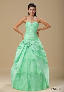 Apple Green Ruche Pick-ups Beading Floor-length Sweet 16 Dresses