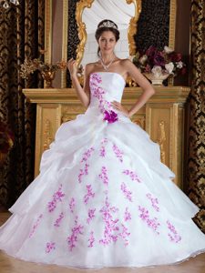 Princess White Organza Floor-length Appliques Quinceaneras Dress