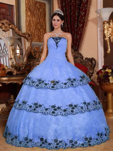 Lilac and Black Strapless Organza Lace Appliques Quinceanera Gown Dresses