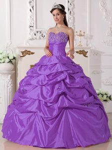 Elegant Cheap Purple Sweetheart Strapless Taffeta Beaded Quinceanera Gown