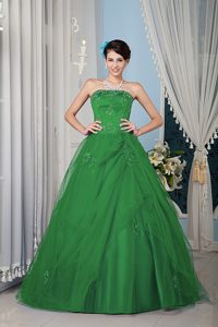 2013 Cheap Popular A-line Green Beaded Strapless Tulle Quinceanera Dresses