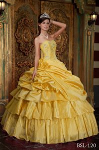 Elegant Yellow Strapless Long Organza Quinceanera Dress with Beading