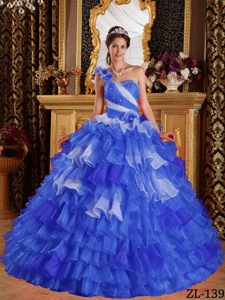 One-shoulder Blue Organza Ruffled Quinceanera Dresses with Beading and Flowers