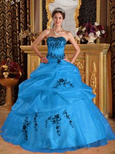 Cheap Aqua Blue Sweetheart Floor-length Appliqued Dress for Quince with Pick-ups