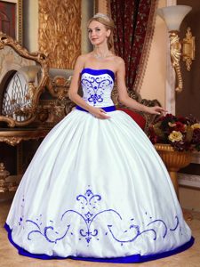 Nice Strapless White Taffeta Quinceanera Dress with Purple Embroideries for Cheap