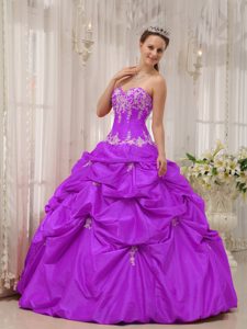 Lavender Sweetheart Taffeta Ball Gown Sweet 15 Dress with Pick-ups and Appliques