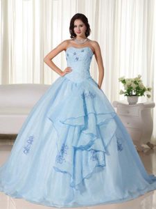 Baby Blue Sweetheart Floor-length Organza Quinceanera Gowns with Embroideries