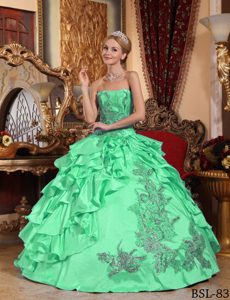 Cheap Apple Green Strapless Quinceanera Gown Dress with Ruffles and Appliques