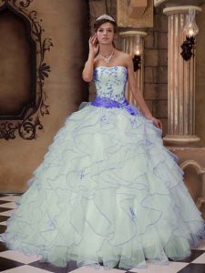 Strapless Ruffled Dress for Quince with Sash and Embroidery in White and Purple