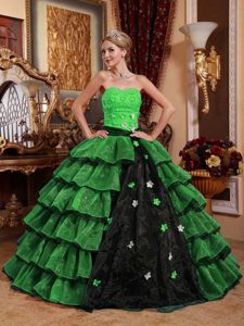 Green and Black Beauty Sweet Sixteen Dresses with Ruffled Layers and Appliques