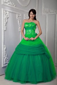 Green Ruching Sweet 16 Quince Dresses with Handmade Flowers and Sequins