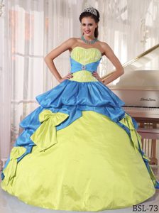 Gorgeous Appliqued Sweetheart Dress for Quince in Taffeta with Bowknot