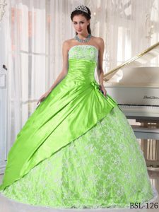Brand New Spring Green Strapless Taffeta Sweet 16 Dresses with Lace Up