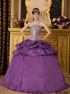 Elegant Purple Strapless Appliqued Taffeta Quinceanera Dress for Cheap