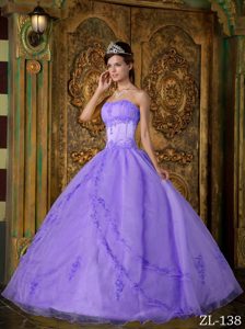 Lavender Strapless Organza Quinceanera formal Dresses with Appliques