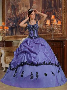 Purple Straps Taffeta Quinceanera Dresses with Appliques for Custom Made