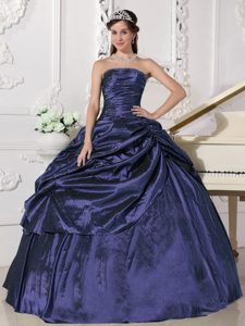 Popular Purple Strapless Taffeta Beaded Quinceanera Dresses on Promotion