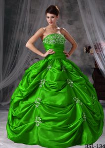 Ball Gown Strapless Dress for Quinceanera with Appliques and Pick-ups in Taffeta
