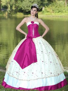 Strapless Colorful Quinceanera Dresses in Satin with Hand Made Flowers