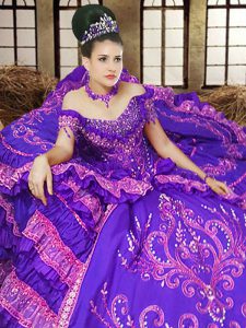 Noble Off the Shoulder Embroidery Vestidos de Quinceanera Lavender Lace Up Sleeveless Floor Length