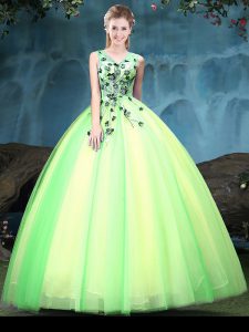 Hot Sale V-neck Sleeveless Tulle Sweet 16 Dresses Appliques Lace Up
